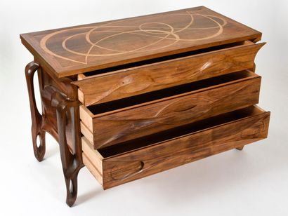 null Vincent GONZALEZ (1928-2019)

Carved wood chest of drawers, top inlaid with...