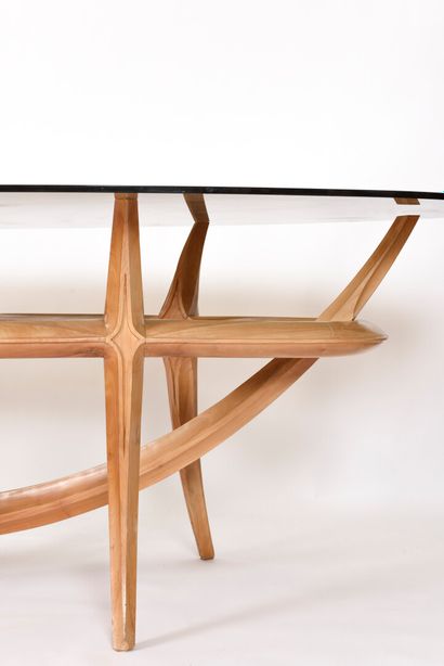 null Vincent GONZALEZ (1928-2019)

Dining room table, carved wood base, oval smoked...