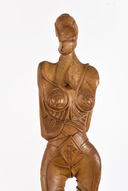 null Vincent GONZALEZ (1928-2019)

Carved oak woman, 

H : 159 cm ; W : 24 cm