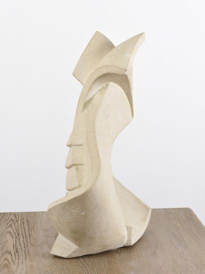 null Vincent GONZALEZ (1928-2019)

Composition abstraite, 

Sujet en pierre calcaire,...