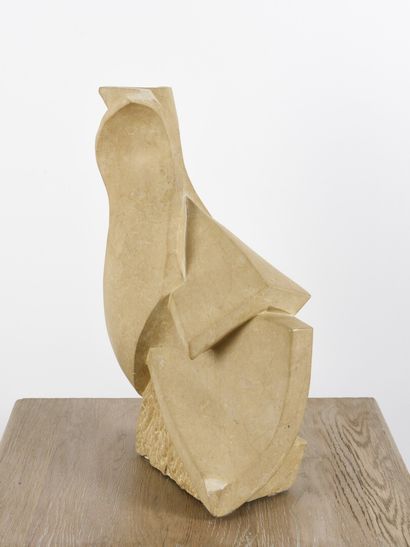  Vincent GONZALEZ (1928-2019) 
Stylized animal, 
Burgundy stone, 
H : 49 cm ; W :...