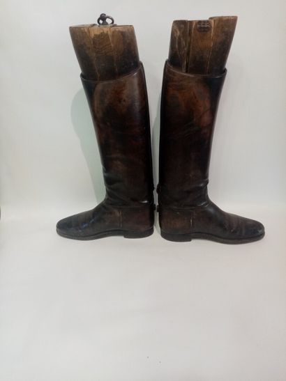 null Une belle paires de bottes en cuir de cavalier fin XIXe siècle avec embauchoirs...