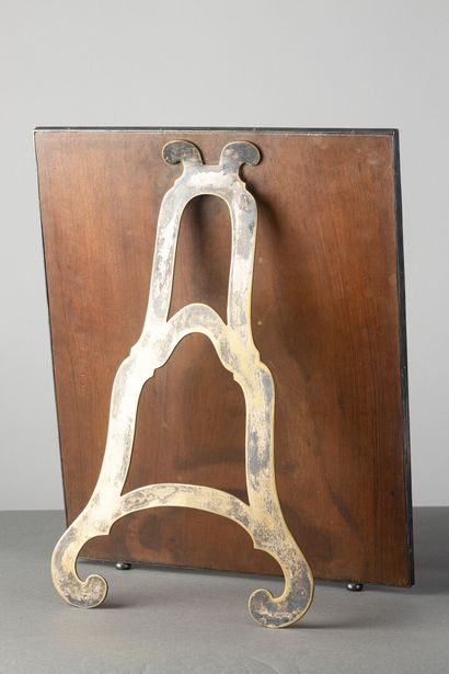 null Miroir de table en métal argenté 

Style Louis XVI

47 x 38 cm