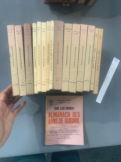 null [Lyon] Almanach des Amis de Guignol. Ensemble de 16 volumes (années 1925 à ...