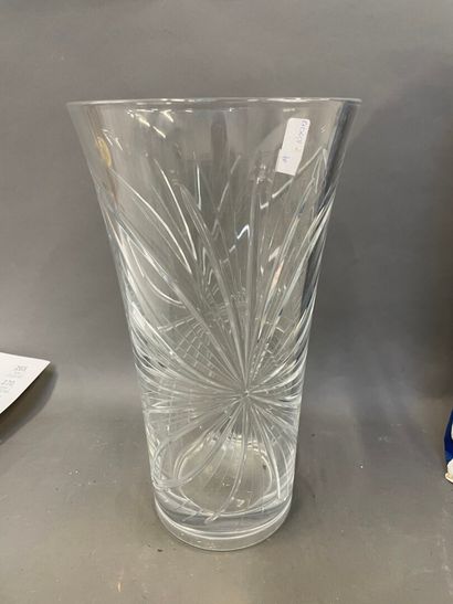 Vase en cristal 
H : 30 cm