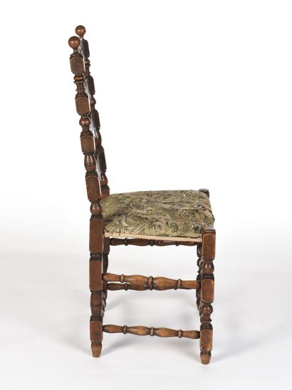 null Suite de Quatre de chaises à haut dossier de style 17ème siècle