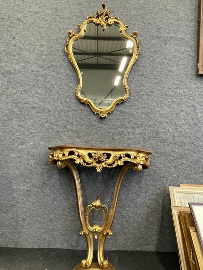 null Console et miroir en bois doré

Console : 87 x 82 x 25 cm

Miroir : 98 x 63...