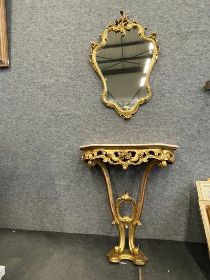 null Console et miroir en bois doré

Console : 87 x 82 x 25 cm

Miroir : 98 x 63...