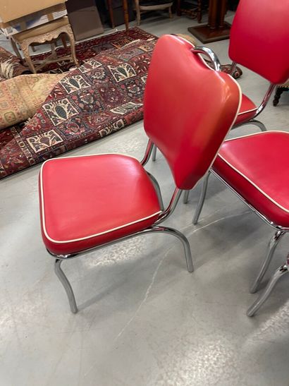 null 4 chaises en skai rouge et métal tubulaire