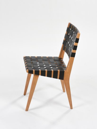 null Jens RISOM (1916 - 2016)

Suite de six chaises modèle 666W à structure en bouleau...