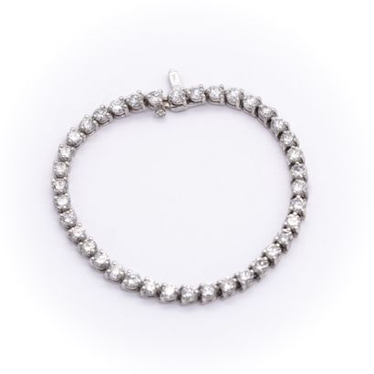 null Bracelet en platine (950) avec ligne de diamants taille moderne. Poids total...