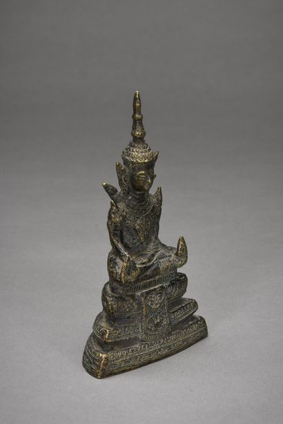 null Bouddha assis en bronze

H : 19 cm