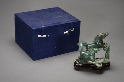 CHINE Sculpture chevaux en jade

H : 12.5...