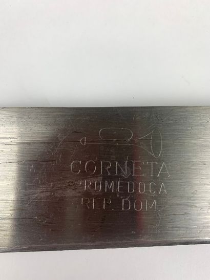 null Une machette, de marque CORNETA Promedoca, république Dominicaine. 59 cm. Fin...