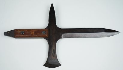 Un couteau de style médiéval. Marque Providence,...