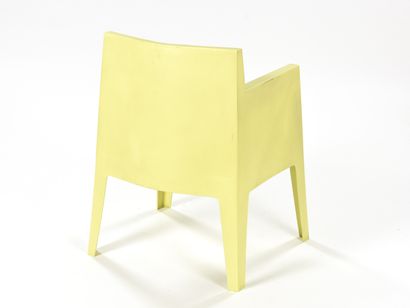 null Philippe STARCK (Né en 1949)

Suite de six fauteuils modèle Toy de forme monobloc...