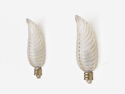 null MAISON PETITOT 

Pair of sconces Leaf in frosted glass partially gilded retained...