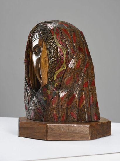 null Vyacheslav GARIN (1891-1957)

Bust of a woman wearing a veil 



Polychrome...