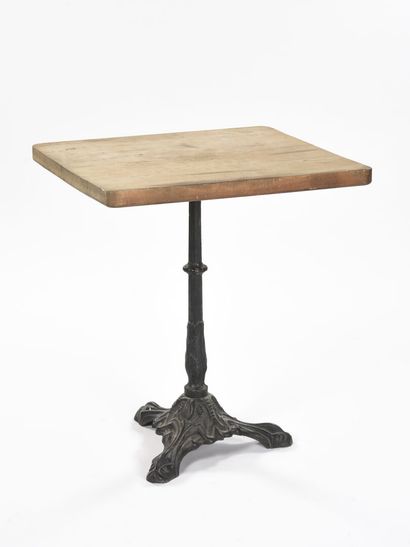Travail Période Art Nouveau 
Table dite Bistrot...