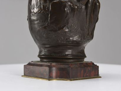 null Paul ROUSSEL (1867 - 1928) and Susses Frères

Vase of baluster form in bronze...