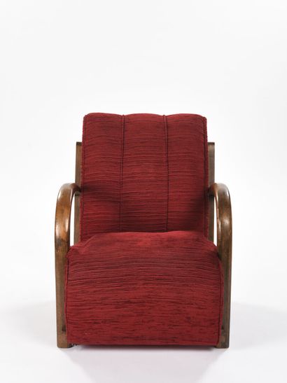 null TRAVAIL 1940

Paire de fauteuils à accotoirs courbés en hêtre teinté chêne foncé...