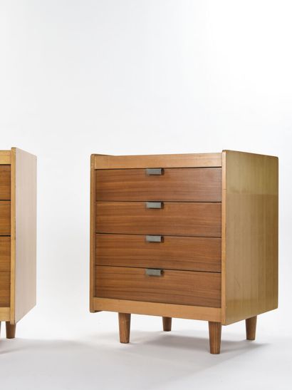 null Alain RICHARD (1926-2017)

Pair of chest of drawers with a wooden structure...