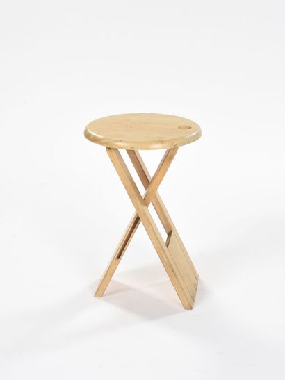 null Adrian REED (XX ème)



Tabouret pliant adulte modèle Suzy en hêtre massif.

Edition:...