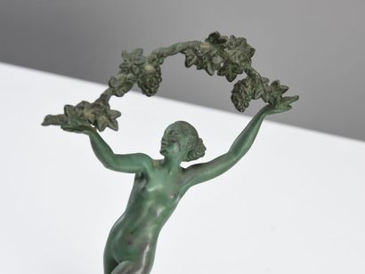 null Raymonde GUERBE (1894-1995)



Dancer with grapes

Proof in regula with green...