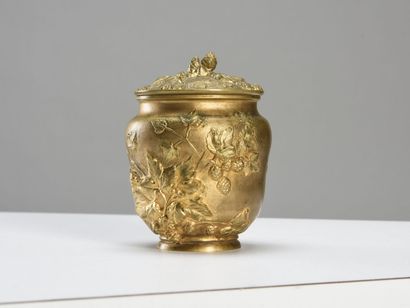 CASSONNET (XIX-XX ème) 
Covered pot in gilded...