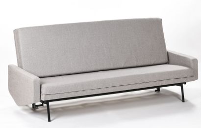 null Pierre GUARICHE (1926-1995)

 Sofa-bed with tubular black lacquered metal base,...