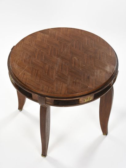 null Jules LELEU (1883-1961) Attributed to

Circular table in rosewood veneer, top...
