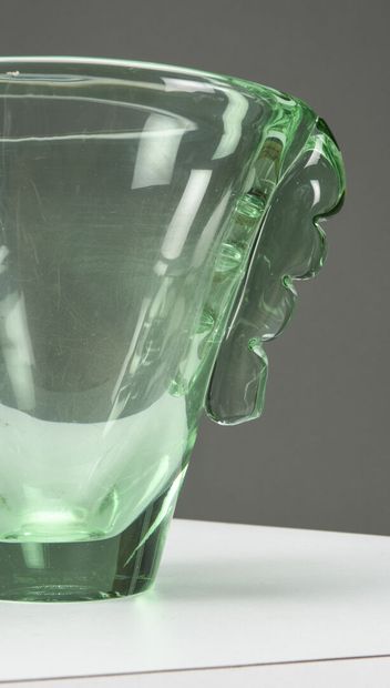 null DAUM NANCY FRANCE

Grand vase de forme cornet en cristal transparent vert à...