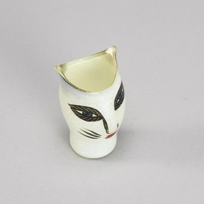null Ulrica HYDMAN VALLIEN (1938 - 2018)

Vase en verre peint à décor d'un visage...