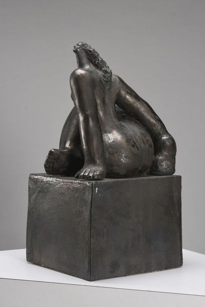 null Michèle RAYMOND (Née en 1946), La Borne

Nue féminin

Sculpture en grés émaillé...