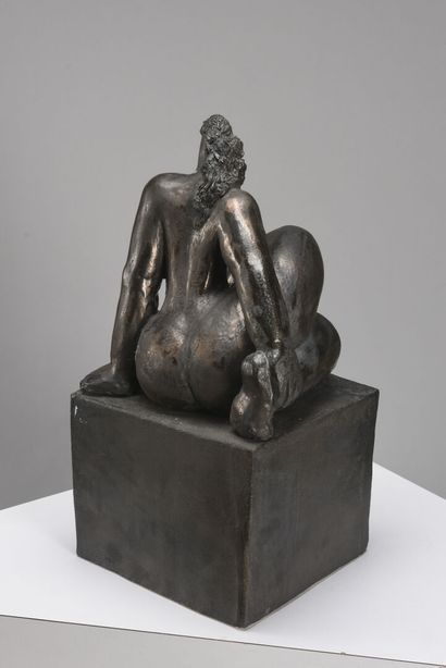 null Michèle RAYMOND (Née en 1946), La Borne

Nue féminin

Sculpture en grés émaillé...