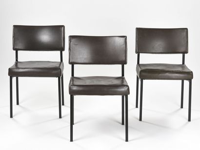 null Joseph-André MOTTE (1925-2013)

Suite de trois chaises modèle 764 à piétement...