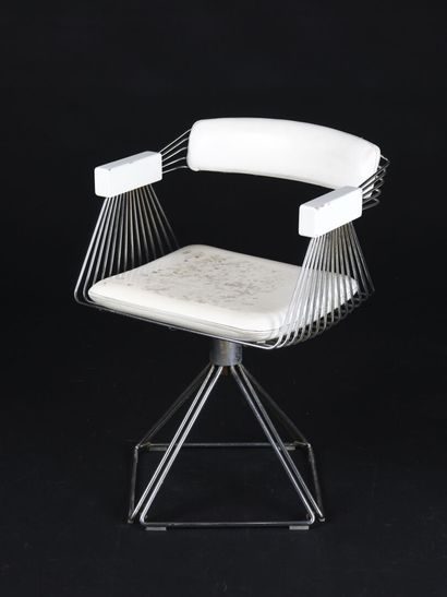 null Rudy VERHELST (Né en 1939)



Suite de quatre fauteuils pivotants modèle Delta...