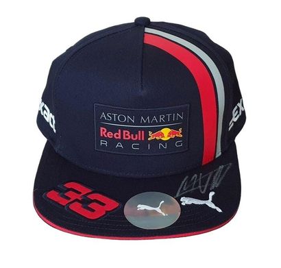 null Max Verstappen

Saison de Formule 1 2019, Red Bull Formula One Team.

Une casquette...