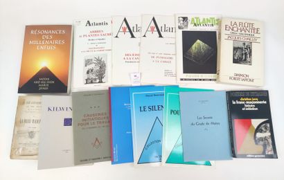 null [Franc-Maçonnerie]. Réunion de 14 volumes, dont : Causeries Initiatiques pour...