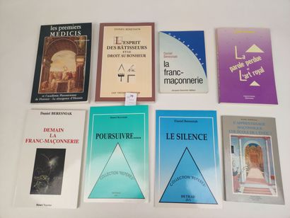 null [Franc-Maçonnerie]. 8 volumes de Daniel BERESNIAK :

Le Silence. PoursuivreDemain...