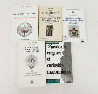 null [Franc-Maçonnerie]. 5 volumes :

BAYARD Jean-Pierre. Symbolique Maçonnique traditionnel...