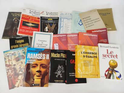 null Franc-Maçonnerie et divers. 19 volumes pou brochures dont Connaître de la grande...