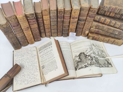 null Ensemble de 20 volumes in-12 du XVIIIe siècle (complets et incomplets) reliés...