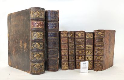 7 volumes in-4 et in-12 du XVIIIe siècle (accidents) :...