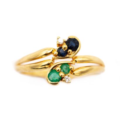 null Yellow gold (750) 18K "you and me" ring, with two emeralds, two diamonds and...