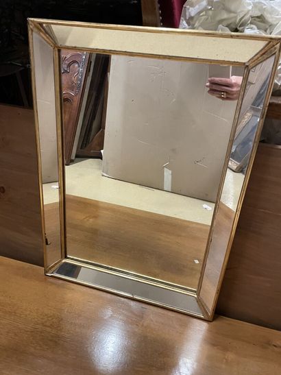 null Miroir avec cadre en miroir

57 x 43 cm
