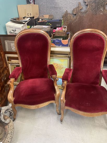 null Paire de fauteuils Voltaire à crémaillère garnie de velours rouge