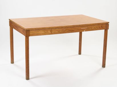 null Pierre GAUTIER DELAYE (1923-2006)



Rectangular dining table in solid pine...