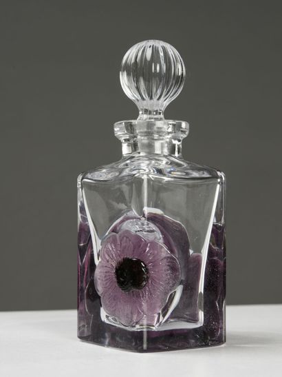 null DAUM FRANCE



Crystal decanter of rectangular form with decoration of a flower...