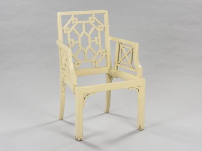 null WORK In the Chinese spirit



Pair of armchairs with a creamy white lacquered...